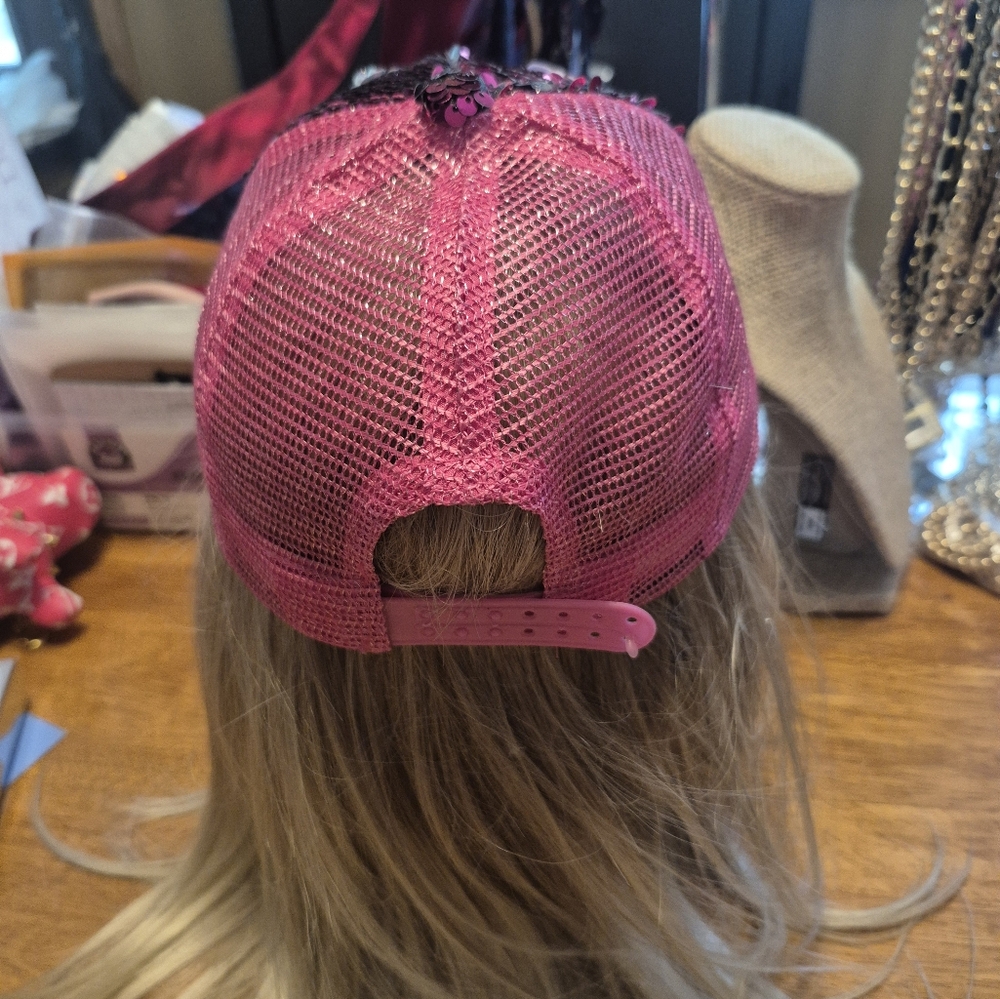 NWT  Sequin Embellished Cap - Picture 7 of 9